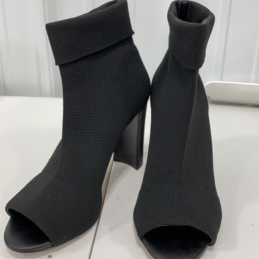 Vince Camuto open toe Boot